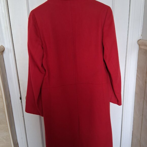 Bill Blass Classic Red Cashmere Single Breasted Winter Coat with 2 side pockets - Picture 5 of 7